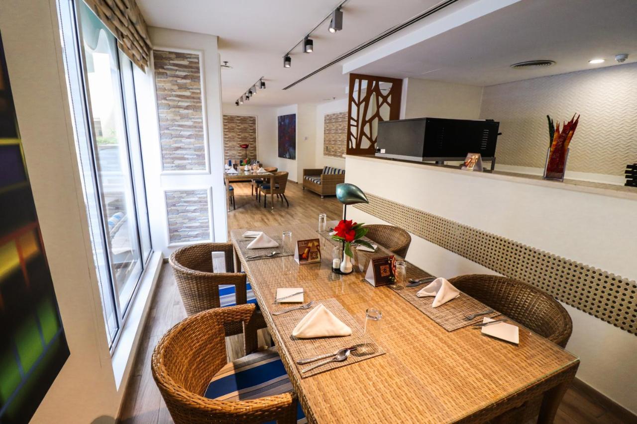 阿姆瓦耶海湾套房酒店 麦纳麦 外观 照片